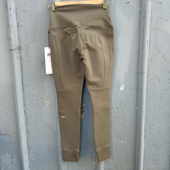 Alo Avenue legging, BNWT, size Small - Picture 3 of 8